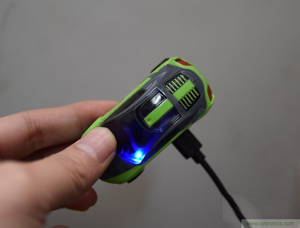 虛擬與現(xiàn)實(shí)相結(jié)合的飛車游戲，讓你體驗(yàn)速度與激情的碰撞！