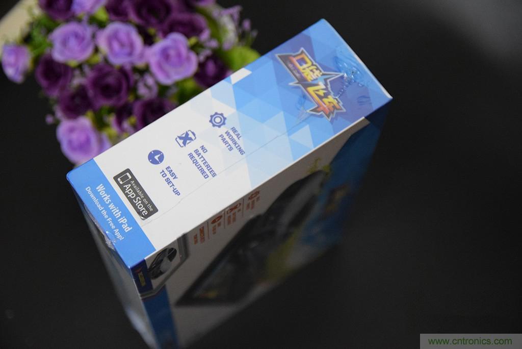 虛擬與現(xiàn)實(shí)相結(jié)合的飛車游戲，讓你體驗(yàn)速度與激情的碰撞！