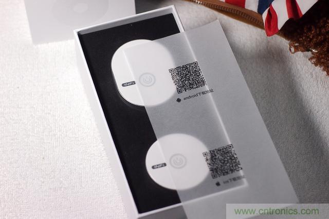 路由器也跟風(fēng)玩分體設(shè)計，你咋不上天呢？