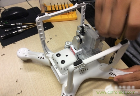 真飛機拆不著，那就來拆拆無人機&ldquo;鼻祖&rdquo;大疆吧！