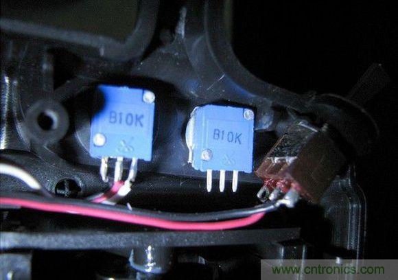 無(wú)人機(jī) DIY 制作全過程，酷得不要不要的！