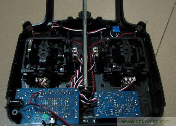 無(wú)人機(jī) DIY 制作全過程，酷得不要不要的！