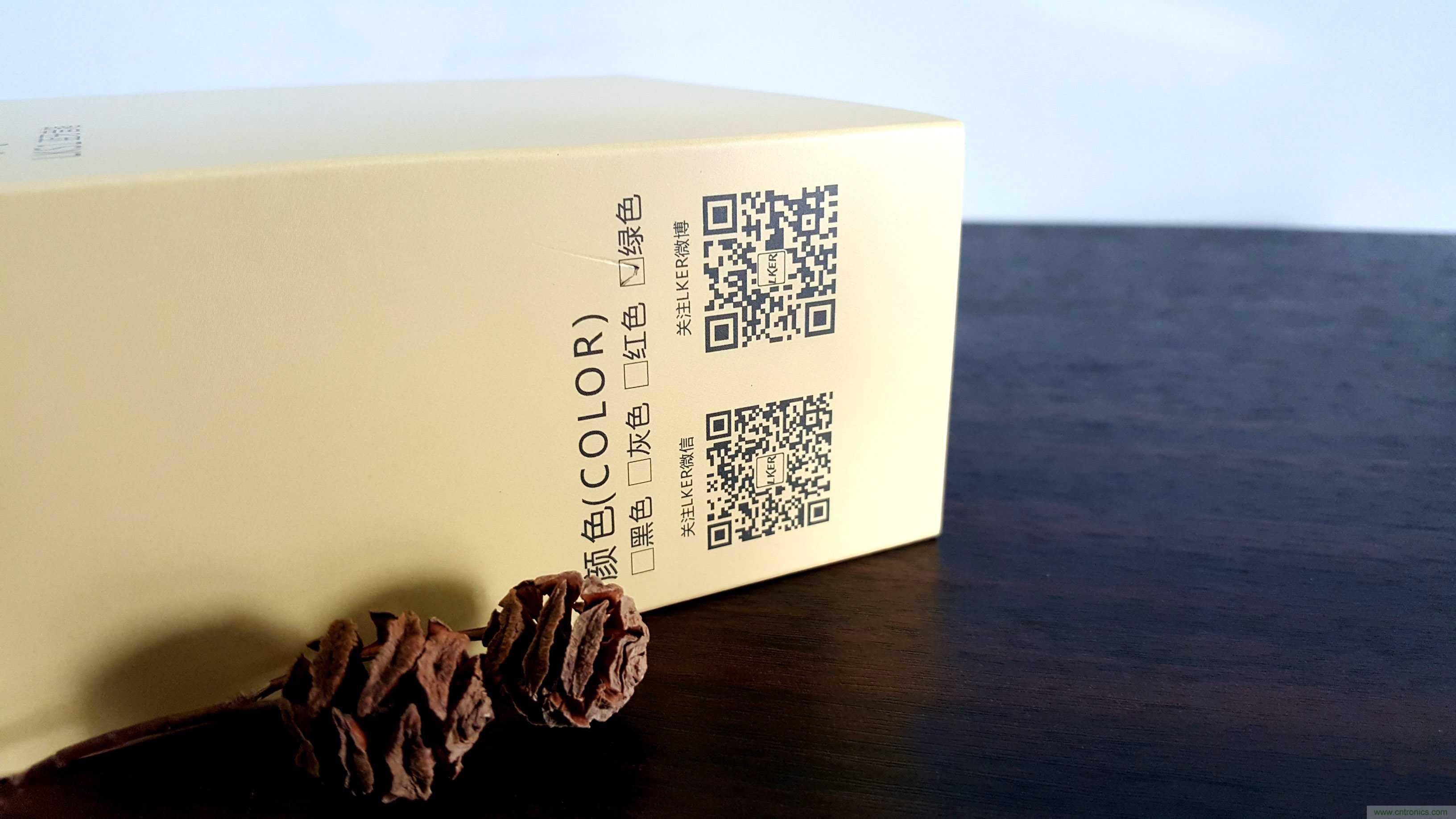 搞怪&ldquo;美人魚&rdquo;盡享靈克藍(lán)牙音箱的天籟之音！