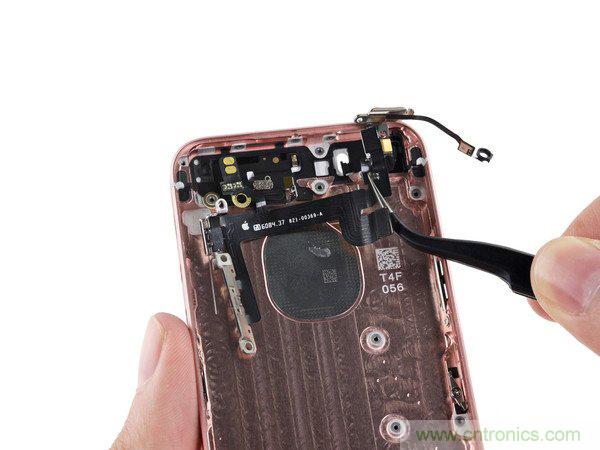 有什么地方?jīng)]有變？iPhone SE真機(jī)拆解