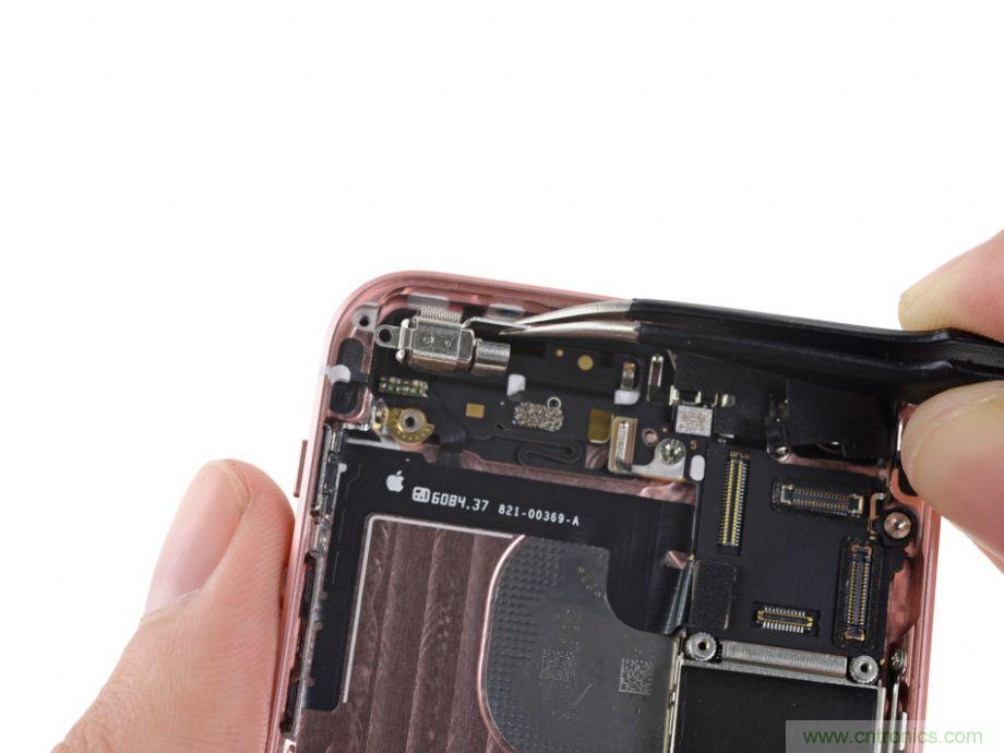 有什么地方?jīng)]有變？iPhone SE真機(jī)拆解
