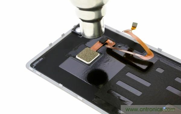 小米手機4S超詳細拆解:內(nèi)外硬件大升級