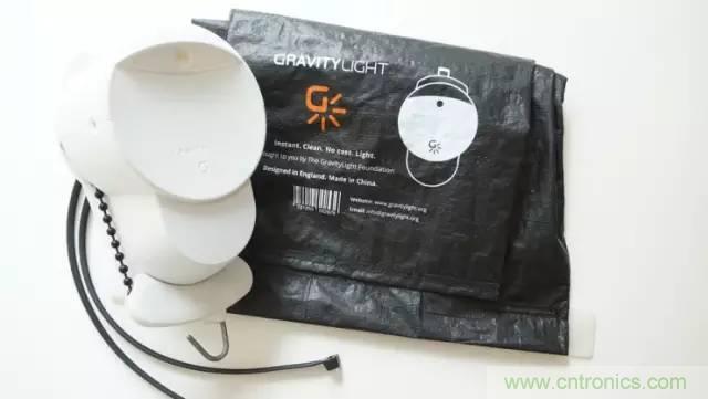 單靠重力就能工作的燈，將為15億人帶來光明