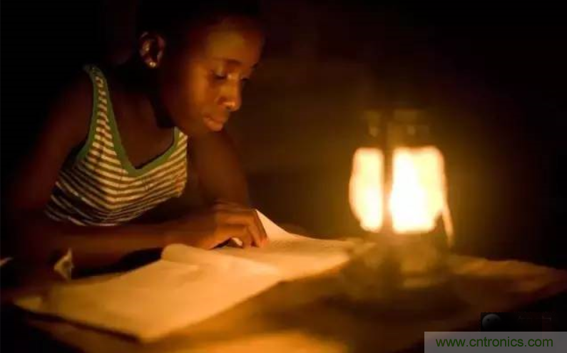 單靠重力就能工作的燈，將為15億人帶來光明