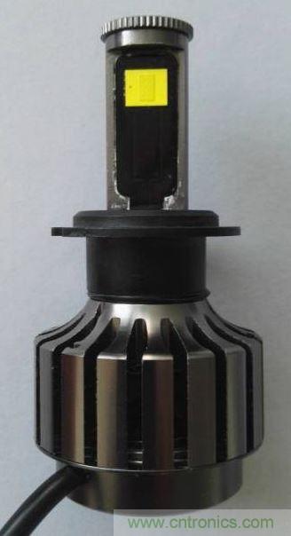 用深圳大道半導(dǎo)體制造的CSP-COBs 改裝圖四所示的用大功率LEDs 制造的汽車前大燈?！九臄z自改裝的外購(gòu)產(chǎn)品】