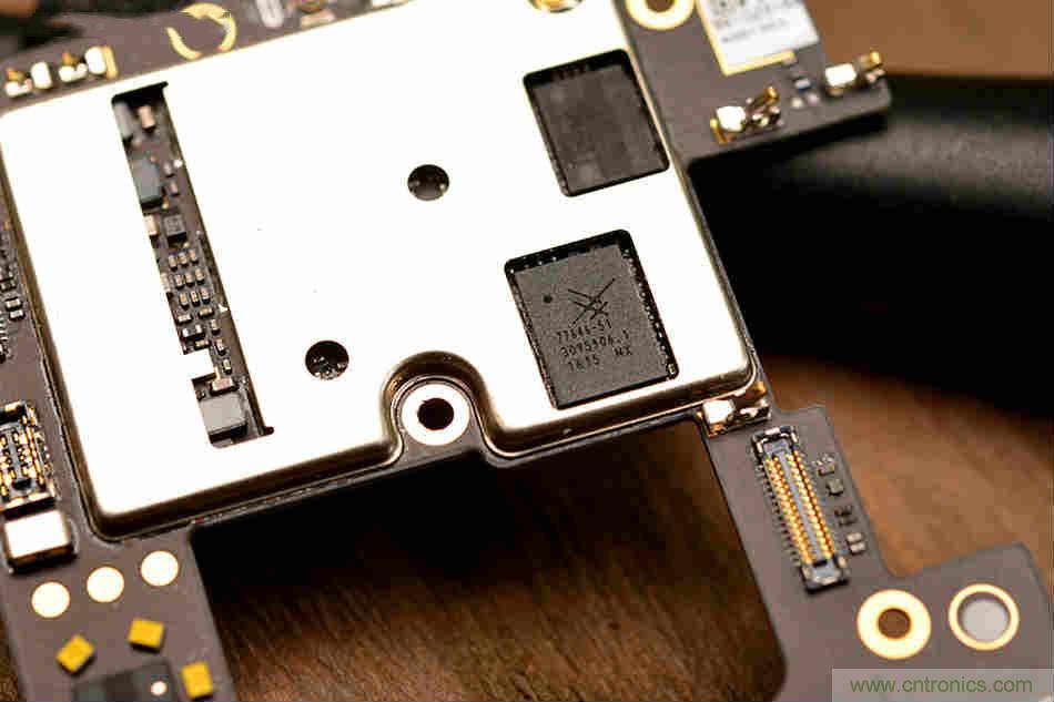 拆解魅族15 Plus：玩轉(zhuǎn)了新概念，但其工藝究竟如何？