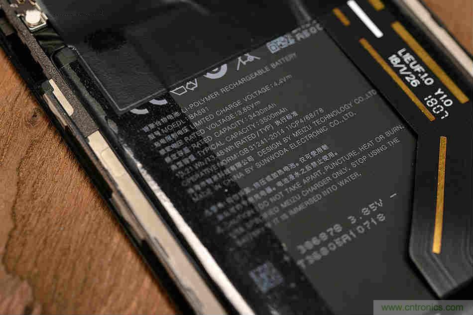 拆解魅族15 Plus：玩轉(zhuǎn)了新概念，但其工藝究竟如何？