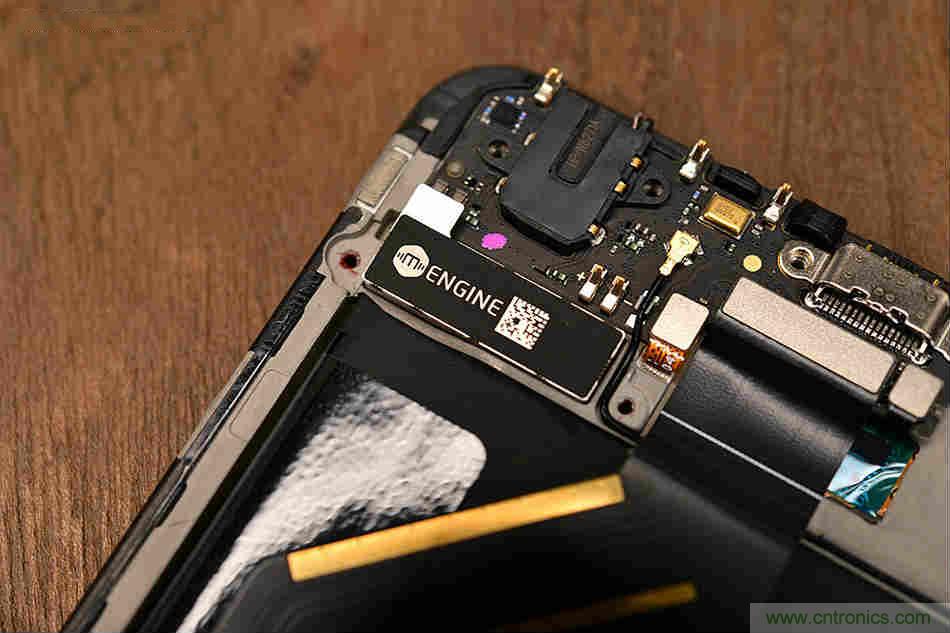 拆解魅族15 Plus：玩轉(zhuǎn)了新概念，但其工藝究竟如何？