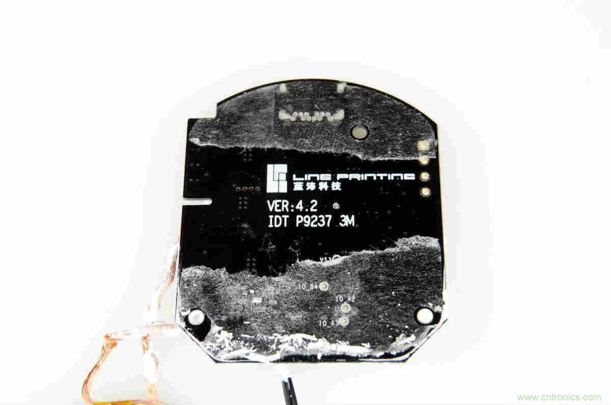 拆解對比：系出同門，小米、紫米無線充電器的差別有多大？