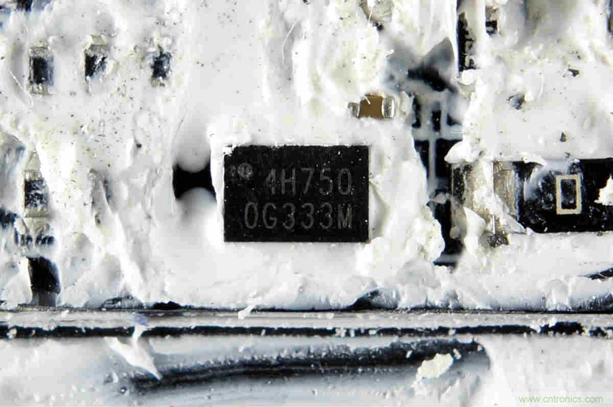 拆解對比：系出同門，小米、紫米無線充電器的差別有多大？