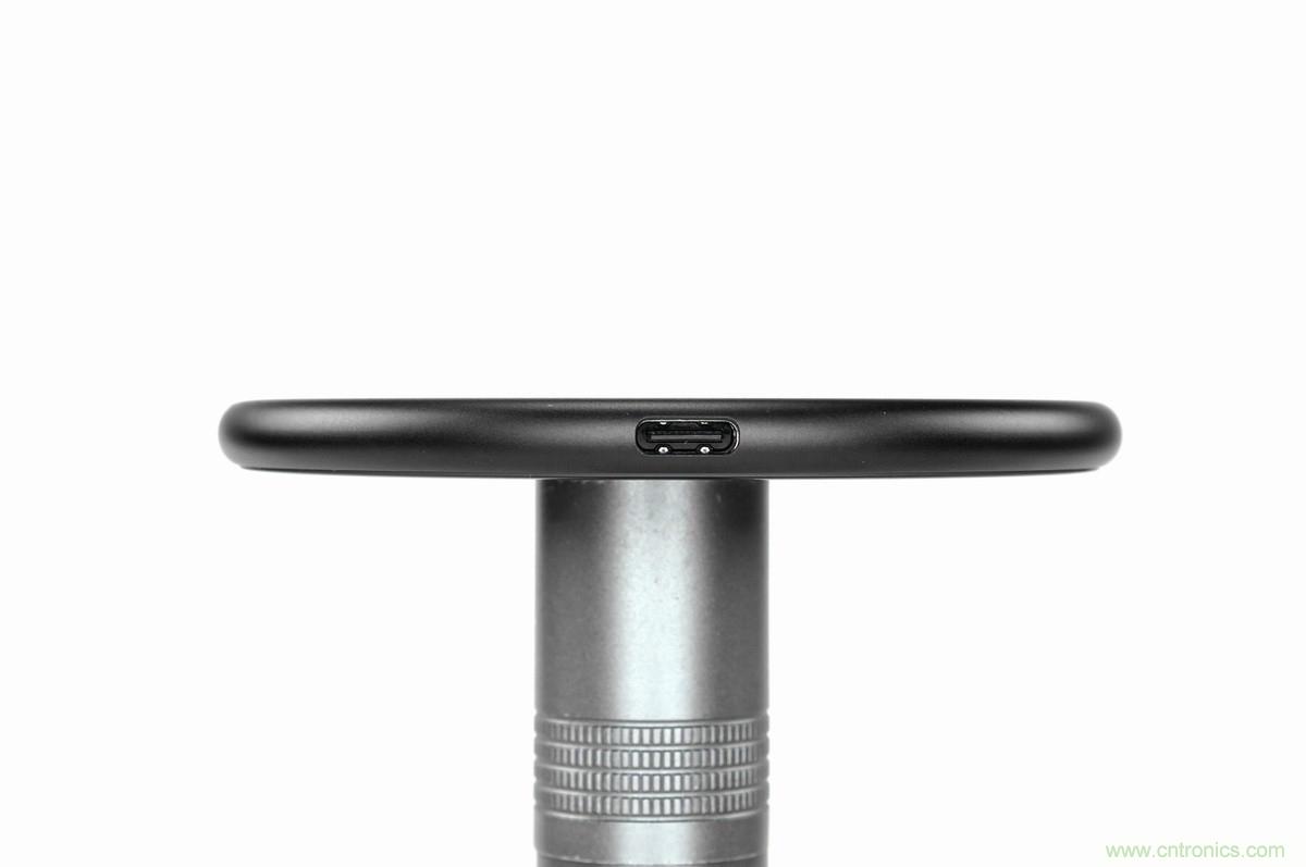 拆解對比：系出同門，小米、紫米無線充電器的差別有多大？