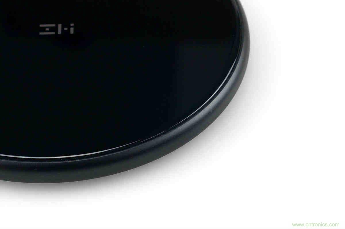 拆解對比：系出同門，小米、紫米無線充電器的差別有多大？