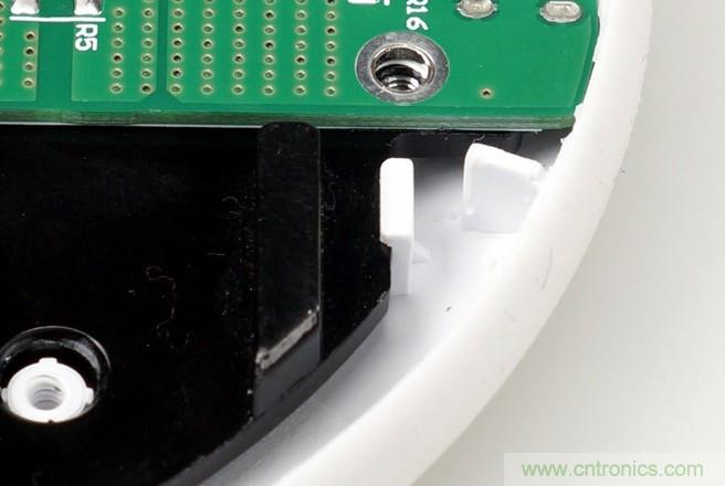 拆解對比：系出同門，小米、紫米無線充電器的差別有多大？