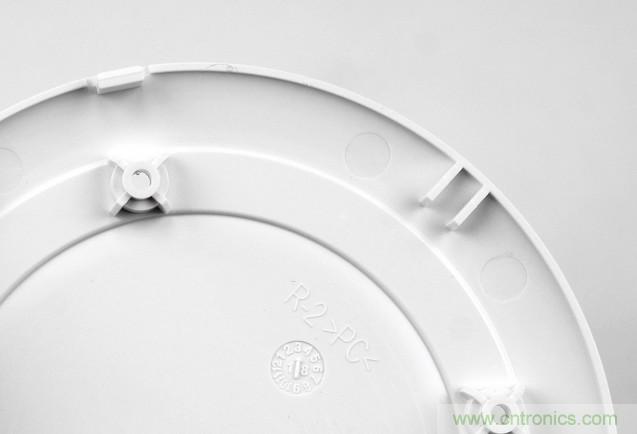 拆解對比：系出同門，小米、紫米無線充電器的差別有多大？