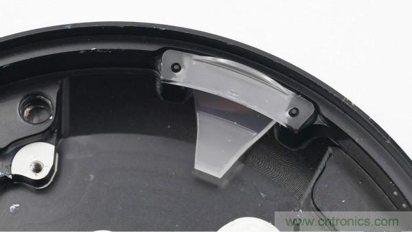 拆解華為保時(shí)捷設(shè)計(jì)快充無(wú)線充電器：憑啥能賣699？