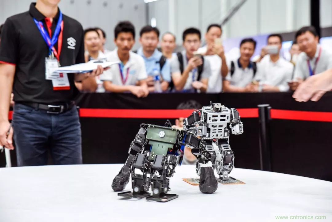 連續(xù)3年落戶順德！2018超燃機(jī)器人大賽等你來戰(zhàn)！