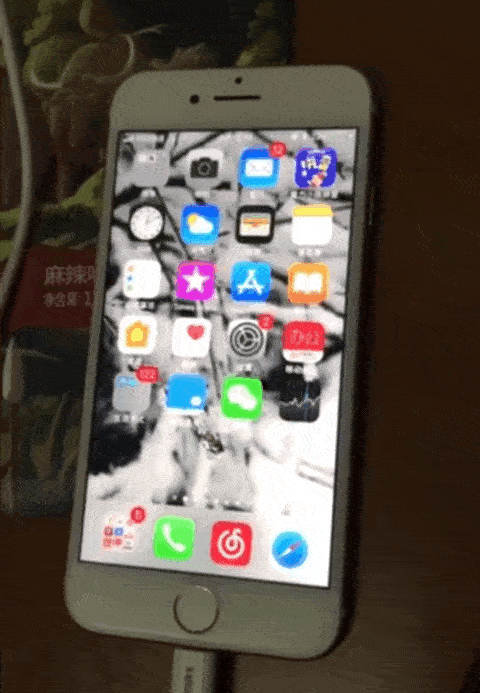 拆了個(gè)電容之后，我的iPhone也會自動(dòng)訂房了