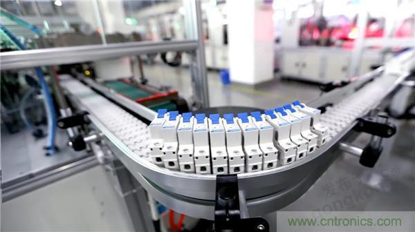 正泰昆侖 | 續(xù)寫(xiě)榮耀，領(lǐng)馭未來(lái)