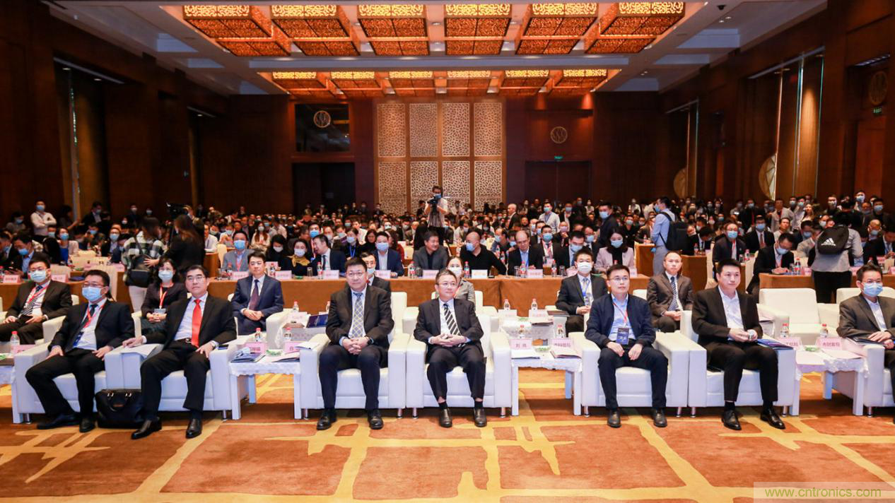 2020年松山湖功能區(qū)投資推介會(huì)成功舉辦，攬資350億發(fā)力新經(jīng)濟(jì)新產(chǎn)業(yè)