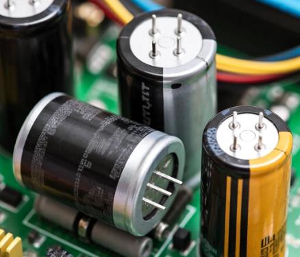 電容選型避坑手冊(cè)：參數(shù)、成本與場(chǎng)景化適配邏輯